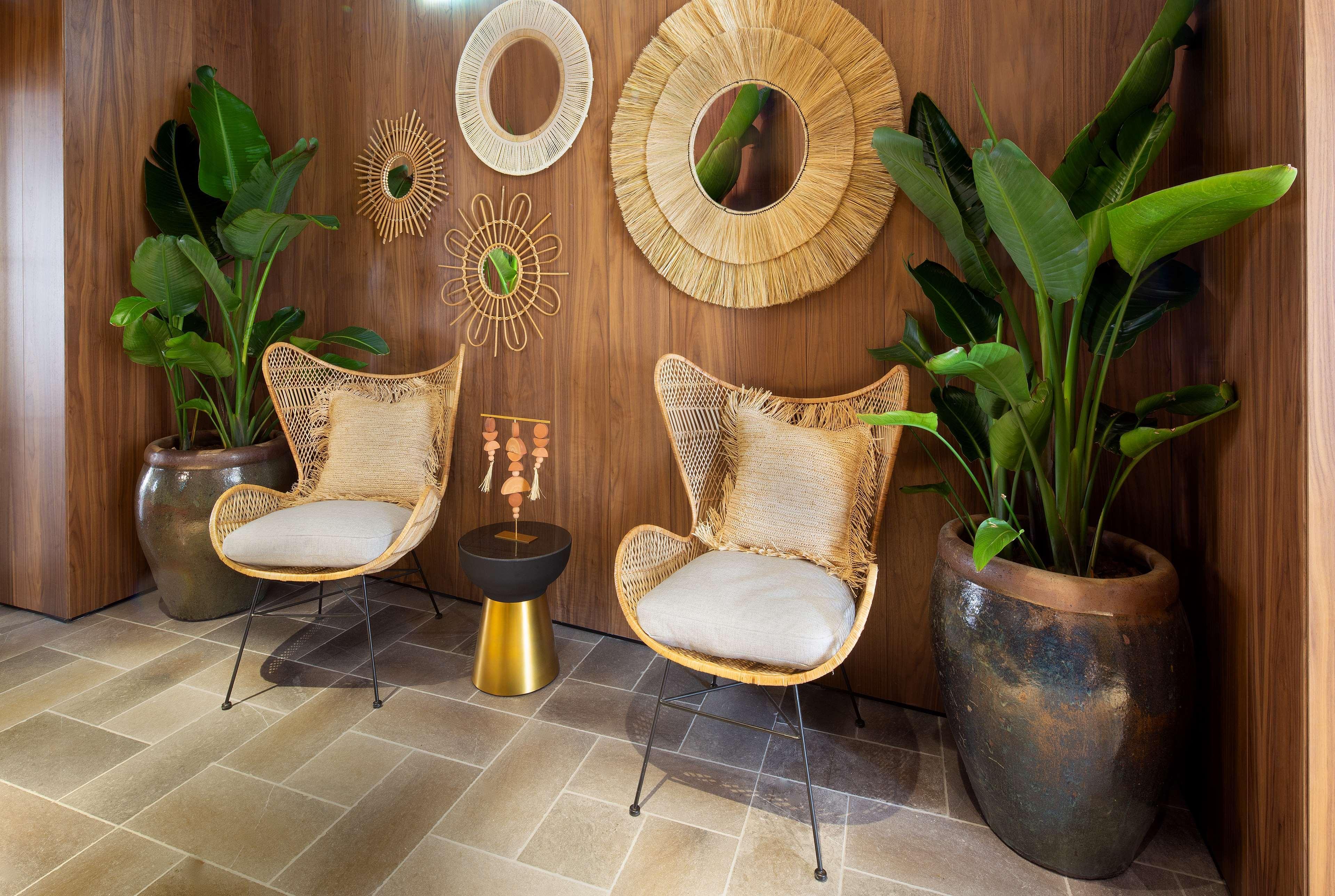 Atocha Hotel Madrid, Tapestry Collection By Hilton Экстерьер фото