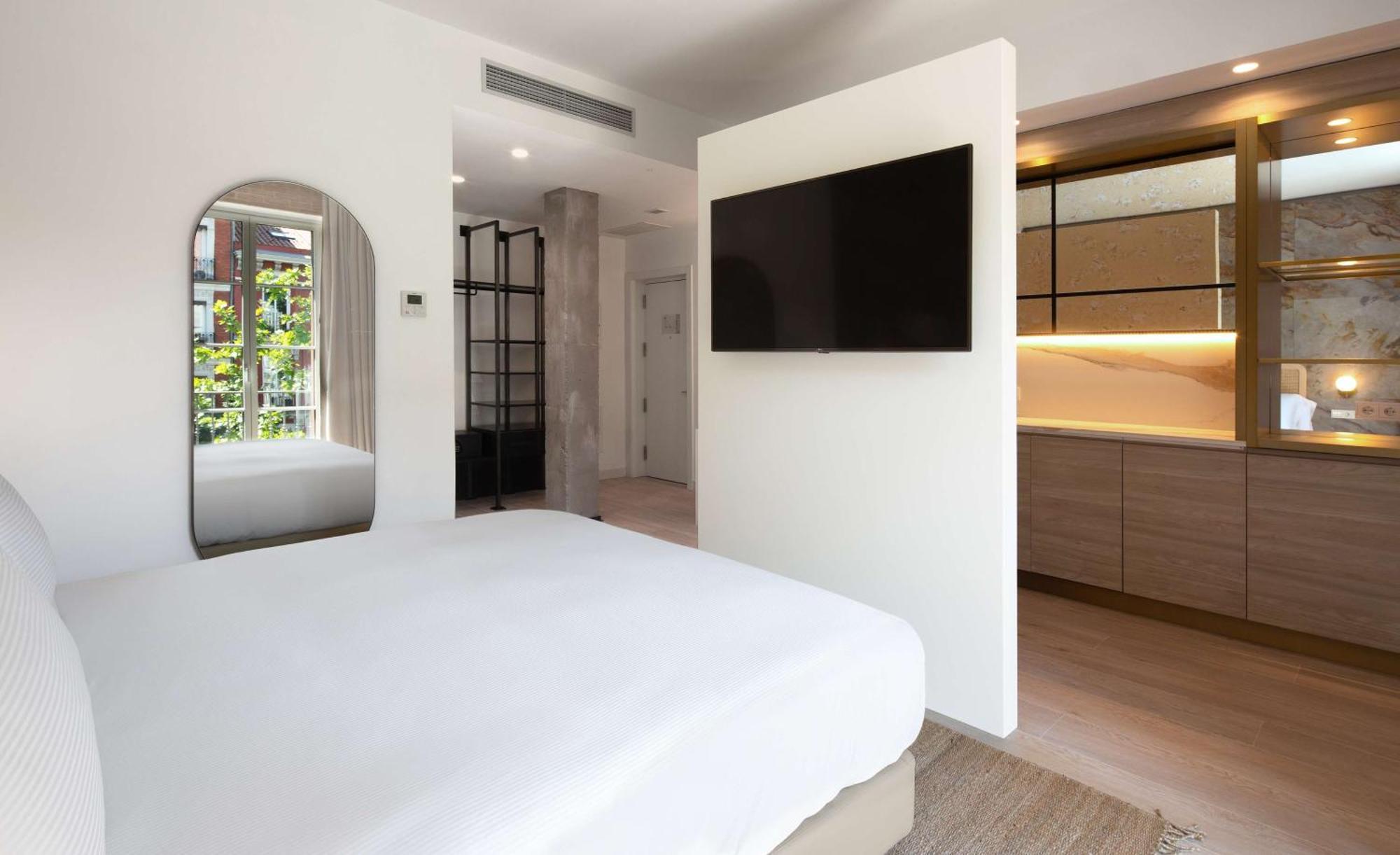 Atocha Hotel Madrid, Tapestry Collection By Hilton Экстерьер фото