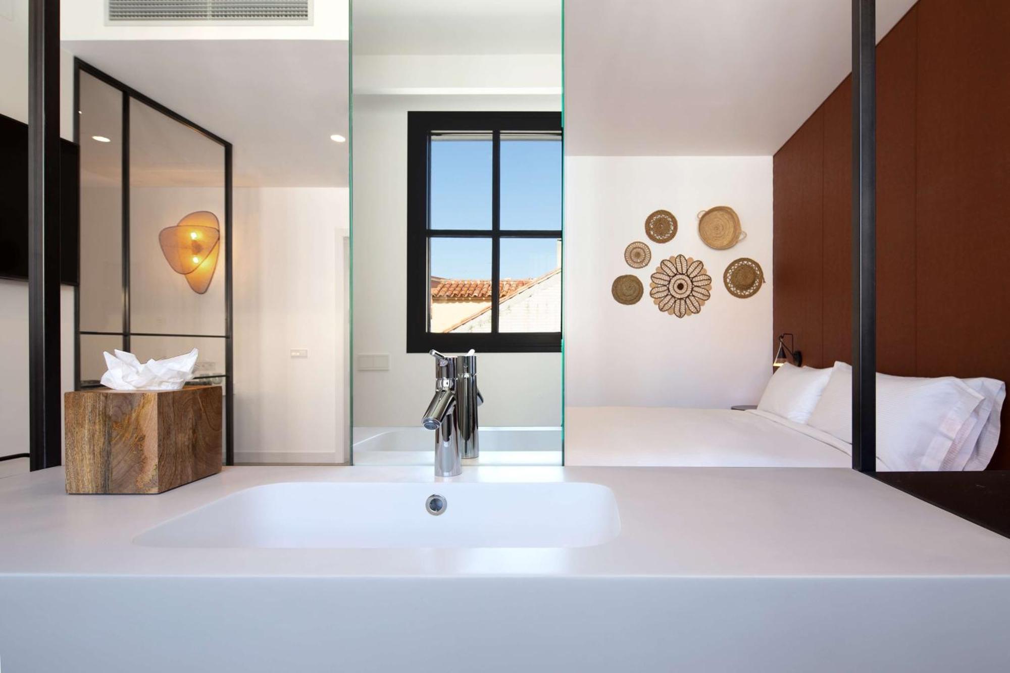 Atocha Hotel Madrid, Tapestry Collection By Hilton Экстерьер фото