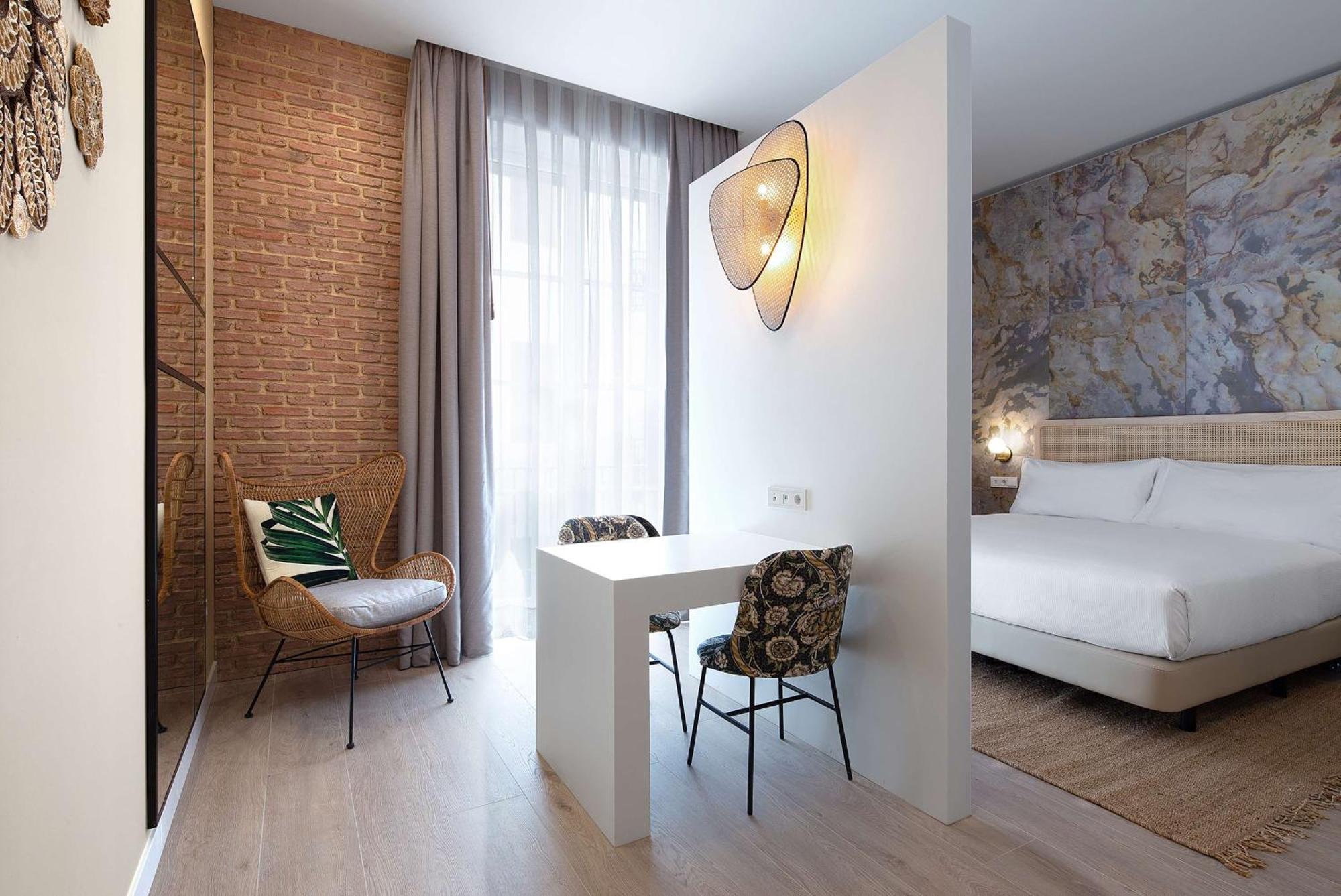 Atocha Hotel Madrid, Tapestry Collection By Hilton Экстерьер фото