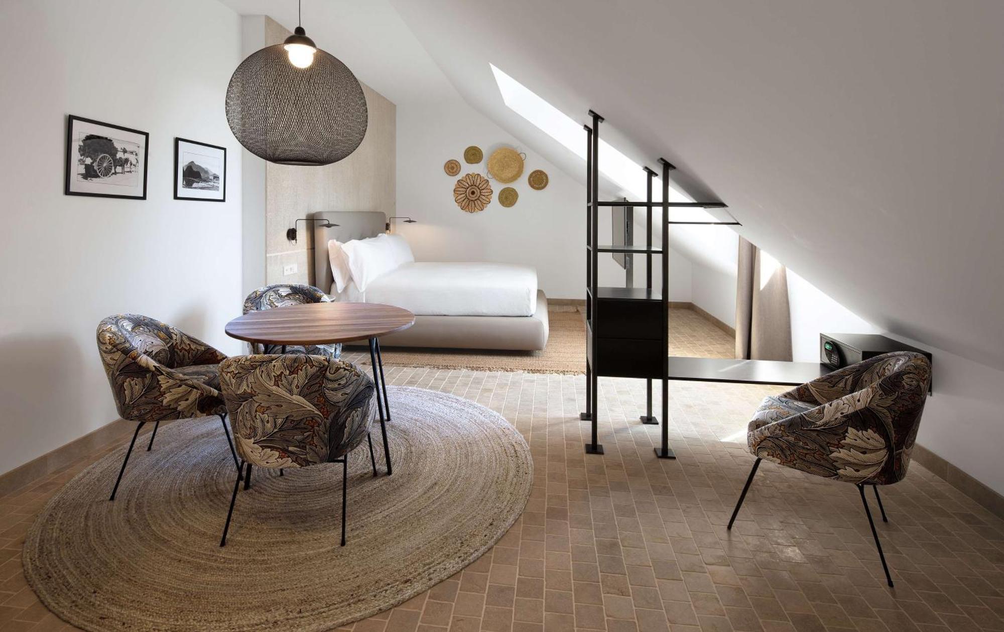 Atocha Hotel Madrid, Tapestry Collection By Hilton Экстерьер фото